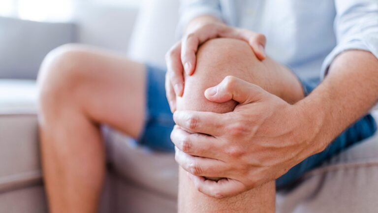 What to Expect When Recovering from a Total Knee Replacement