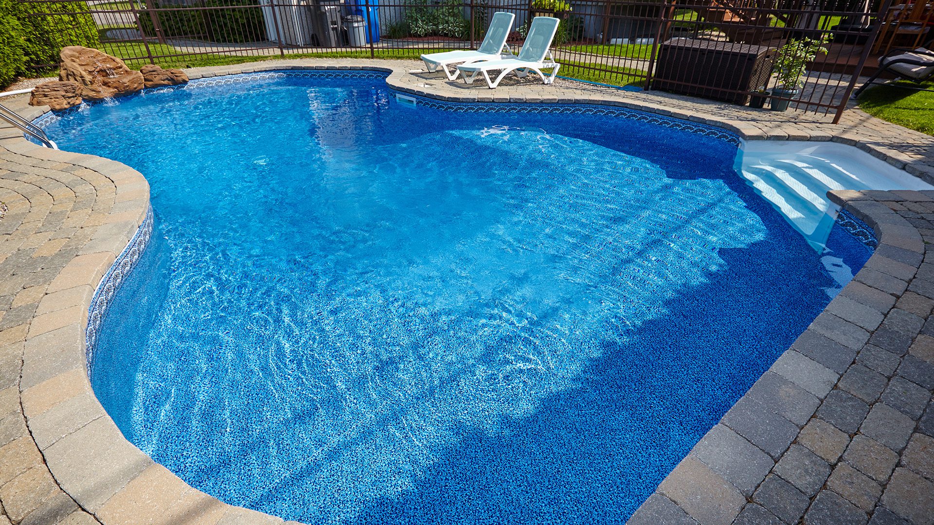 Making a Splash: A Homeowner’s Guide to Choosing the Perfect Pool