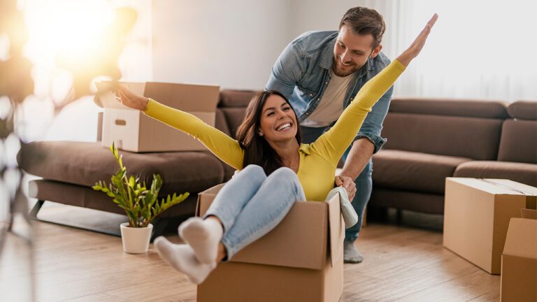 Moving? Here’s Why You Should Hire Professional Movers