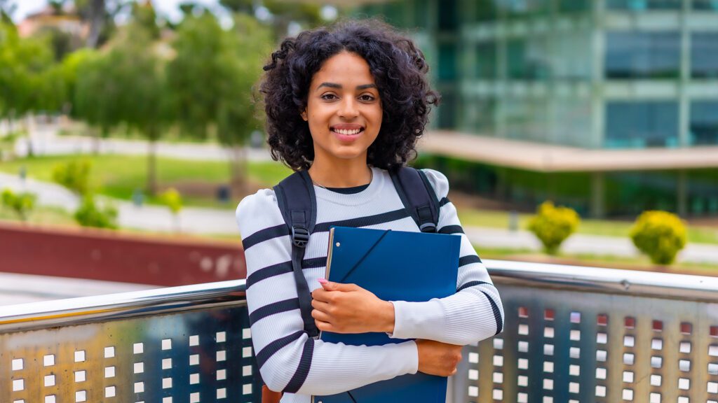 From Acceptance to Day One: Navigating the Transition to a New School