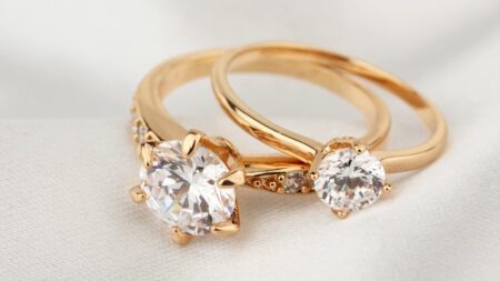 Gold rings with diamonds