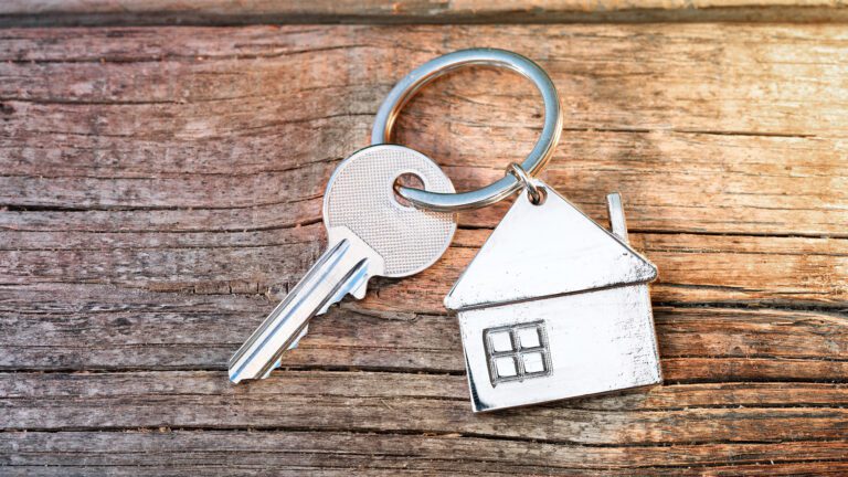 When Siblings Inherit a House Together: What Could Go Wrong?