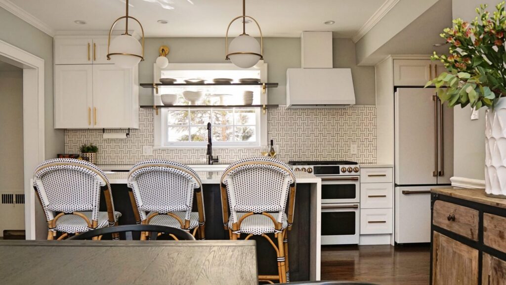 Hiring a Contractor? Here’s What to Look for and What to Avoid