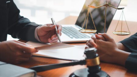 Lawyer consult meeting