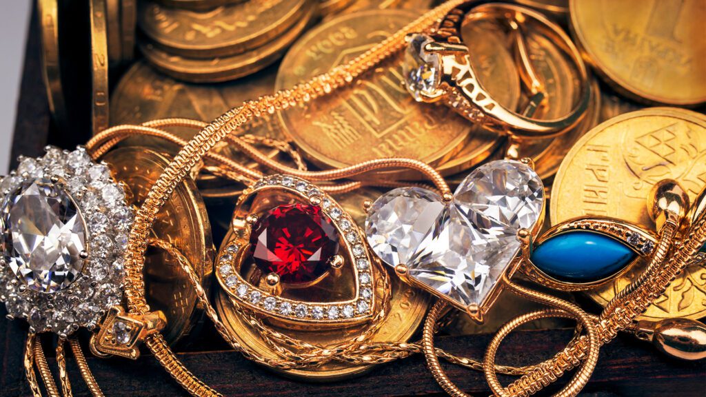Why Buying Estate Jewelry Is a Brilliant Move