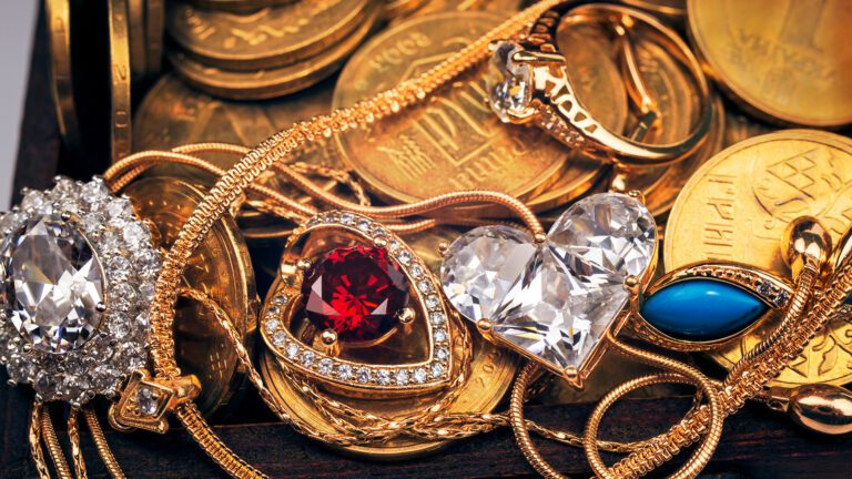 Why Buying Estate Jewelry Is a Brilliant Move