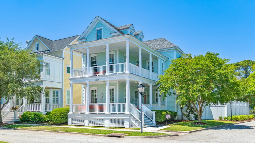 Riding the Waves of Change: How to Navigate Today’s Real Estate Market With Confidence