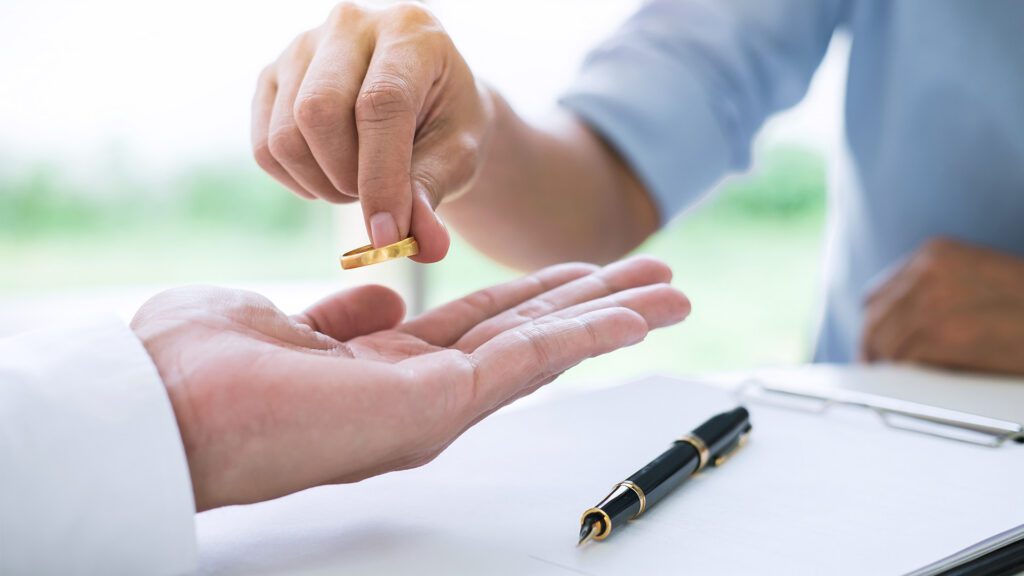Before You Call a Divorce Attorney, Read This