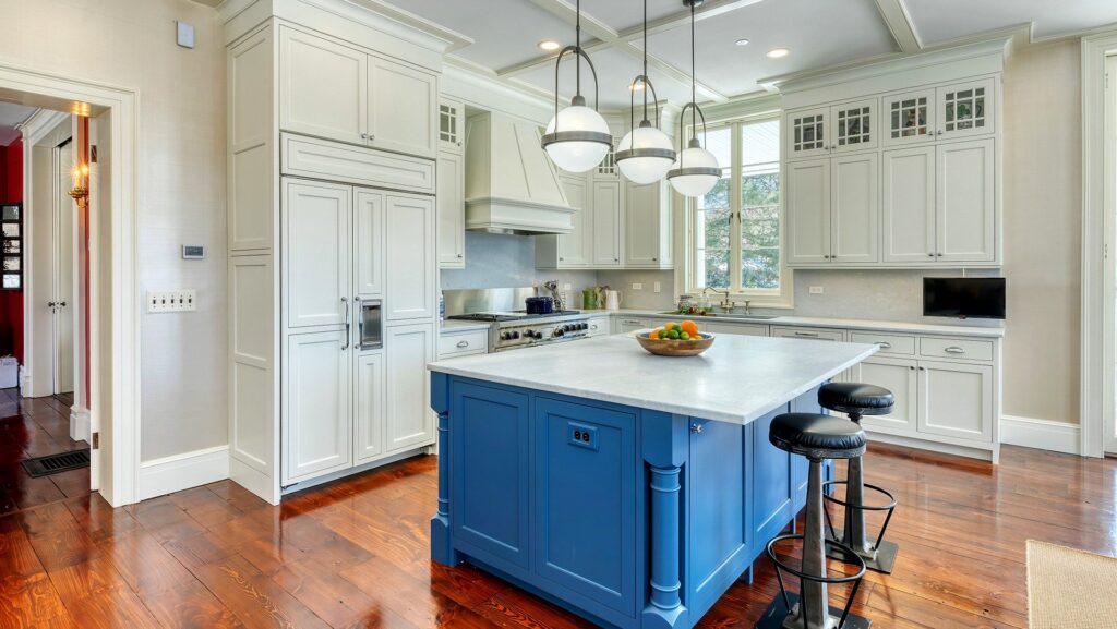 Kitchens That Work for Daily Life and Entertaining