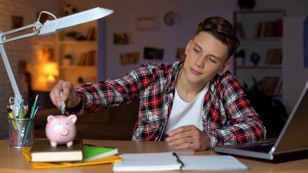 Teaching Your Teen Smart Money Habits