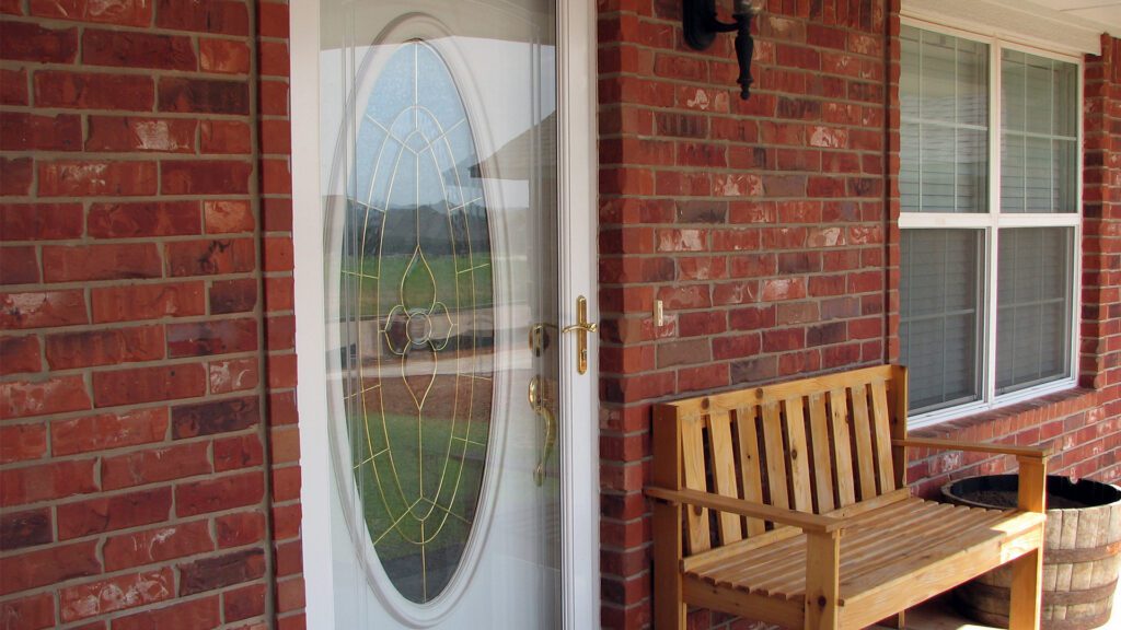 Colin’s Corner: All About Storm and Screen Doors