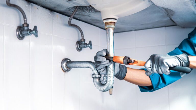 Buying a Home? Plumbing Problems to Look for Before You Close