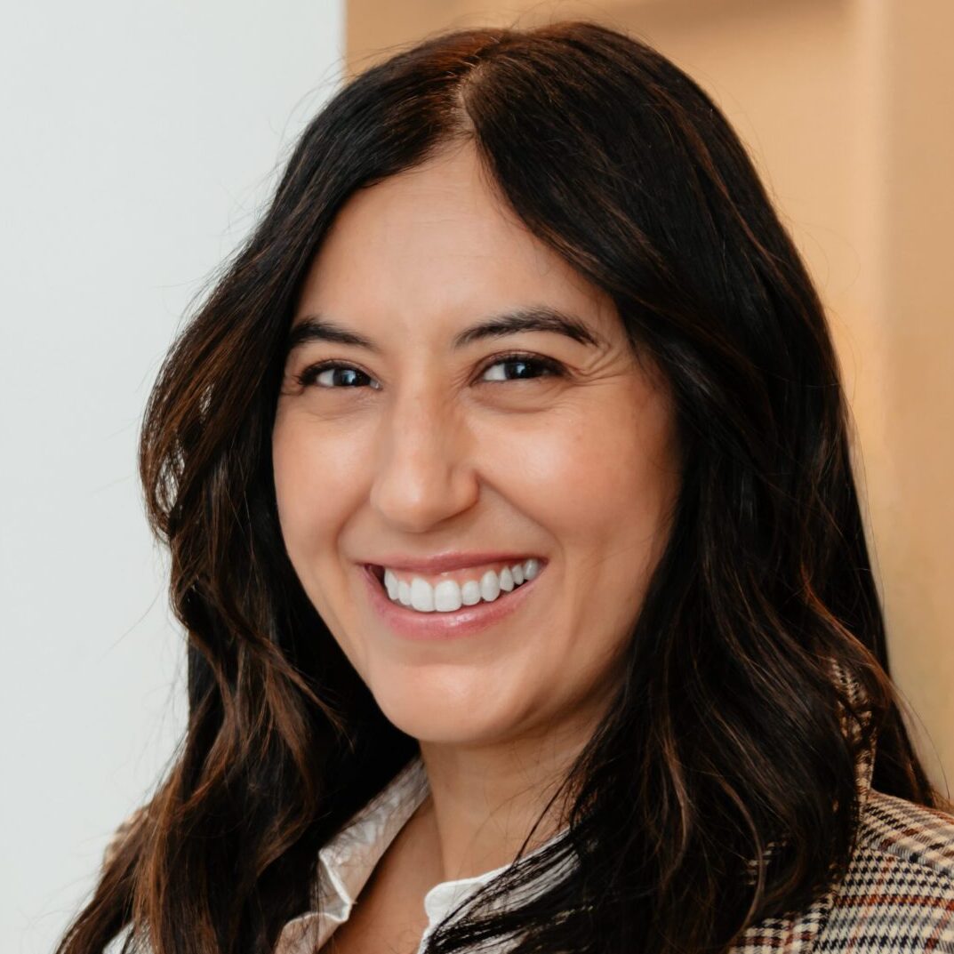 Dr. Aura Caldera