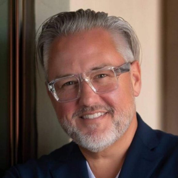 Dr. Ryan Knight