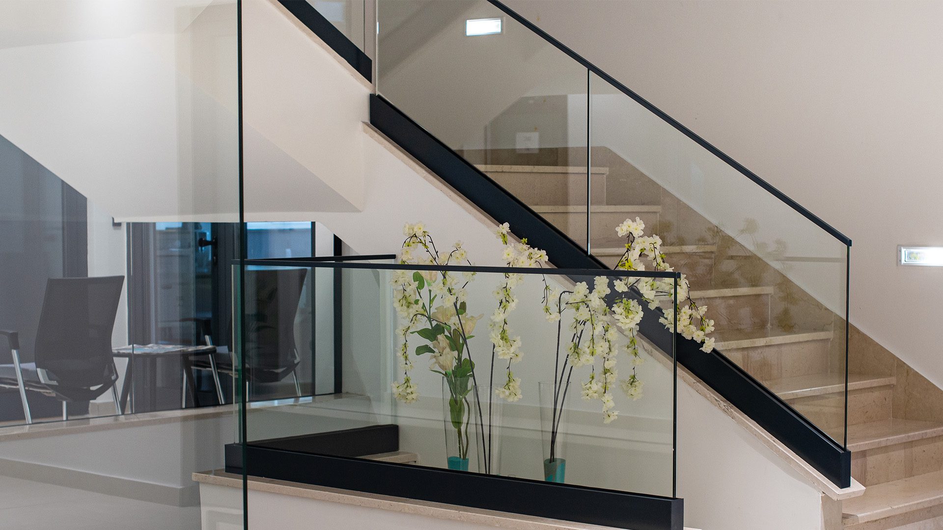 The Strength of the View: A Practical Guide to Modern Glass and Home Safety