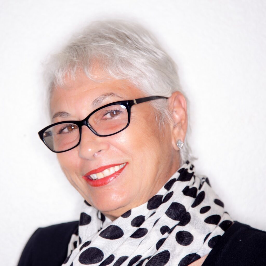 Mio Smith headshot