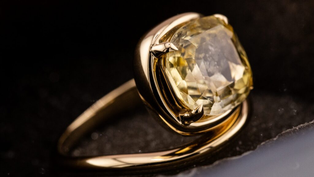 A Timeless Mother’s Day: Celebrating Her with Fine Jewelry, Emeralds, Diamonds, and Luxury Watches