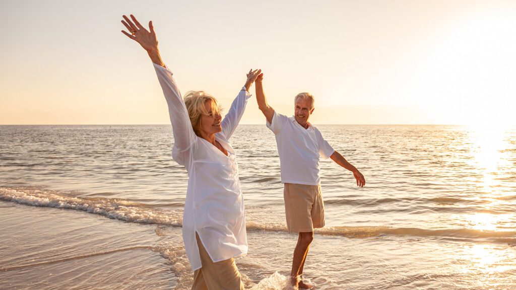 A Florida Summer Guide for Seniors: Hydration, Nutrition, and Outdoor Safety