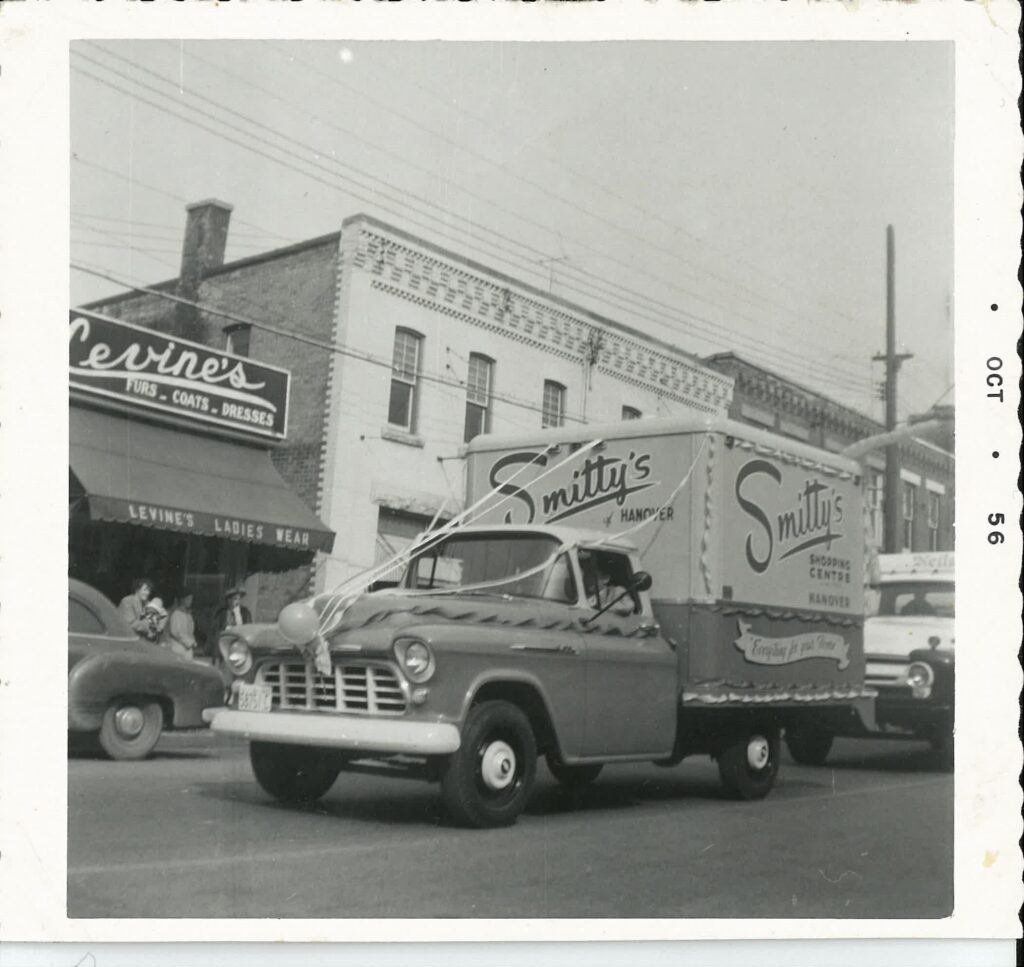 Smitty's Furniture