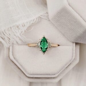 Williams Jewelers of Dothan ring bright green