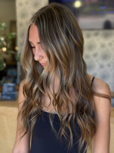 Amber After-Twig Hair Lounge