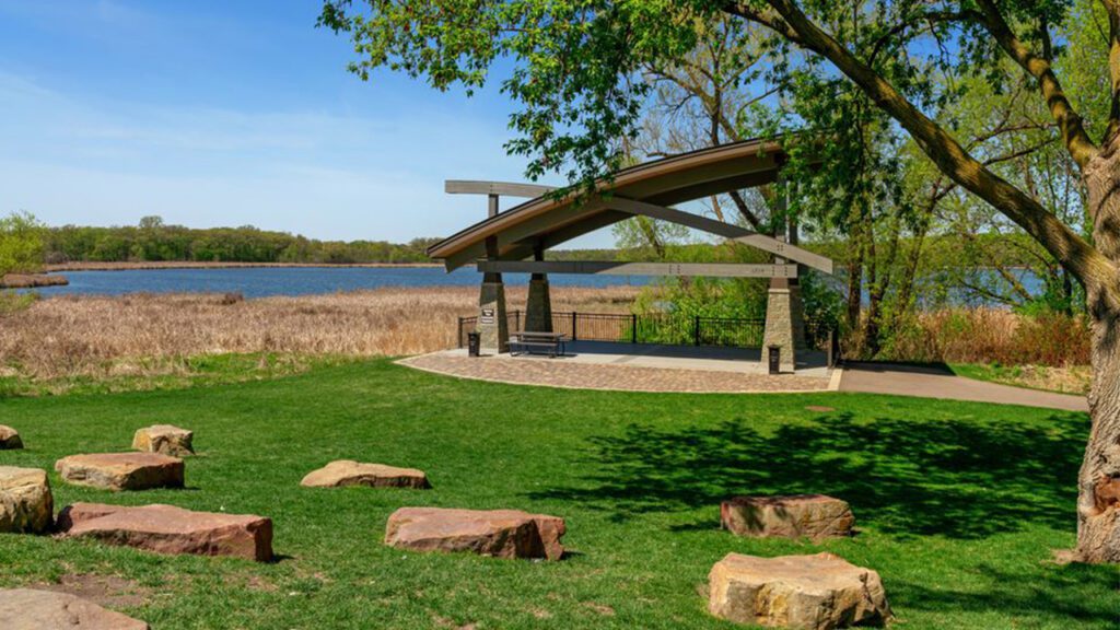Band stage Victoria Bell Bank Mortgage, Bob Merrill & Sally Scrimgeour Real Estate