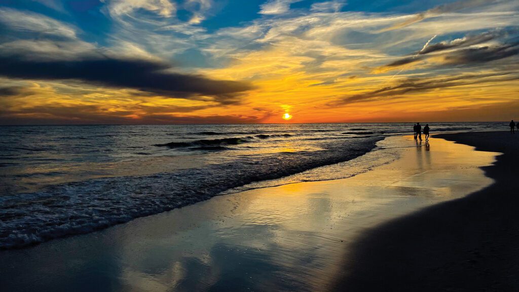 More Than a Vacation: Why So Many People Are Choosing Life Along Florida’s Emerald Coast
