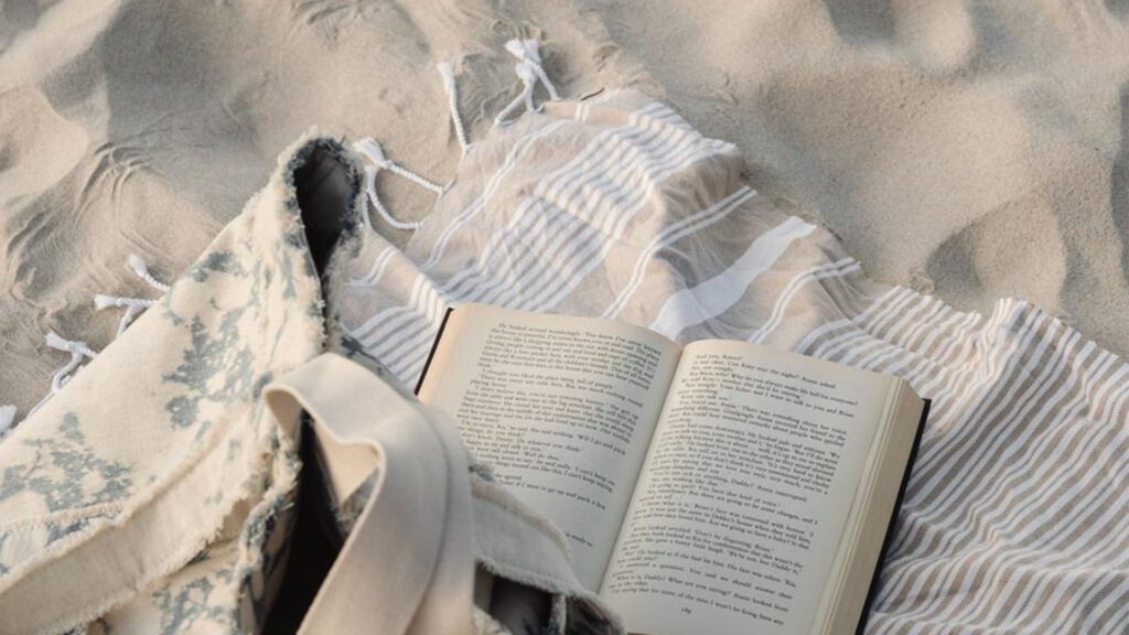 The Luxe Lounge: Poolside Pages, And Coastal Escapes: The Ultimate Beach Reads For Summer 2026