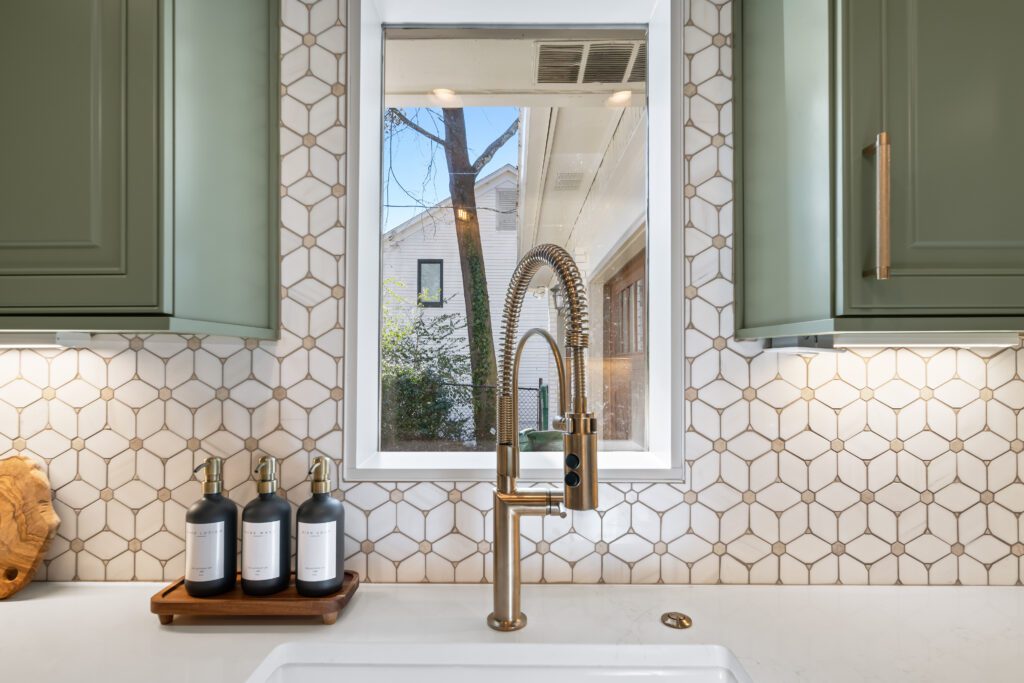 CastleHaven Construction sink kitchen window backsplash