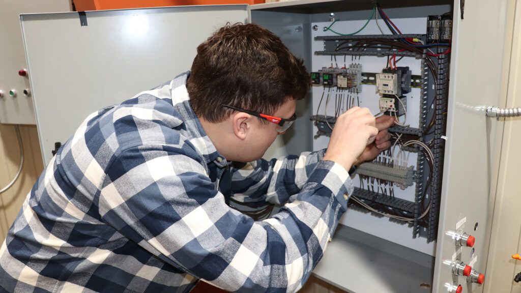 Electrical work Kaskaskia College