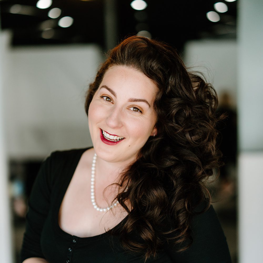 Lustre of Pearl Salon