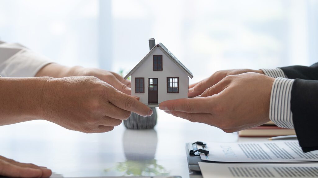 Thinking of Selling This Fall? Summer Is the Time to Start