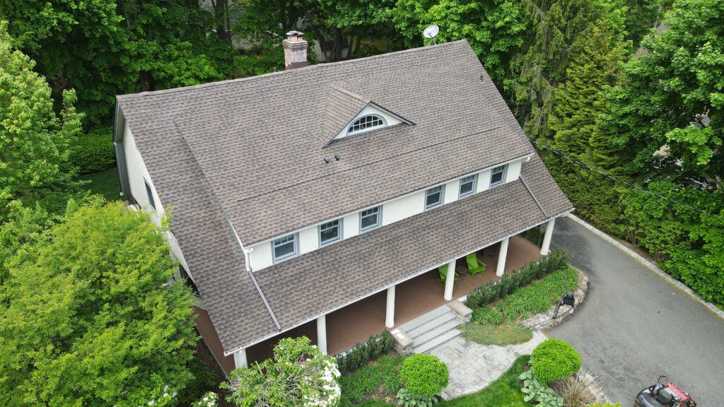 Roof with ventilation Blue Nail Exteriors