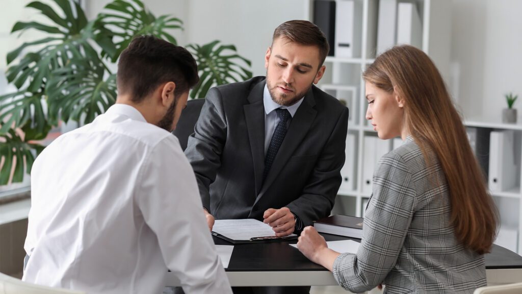 Why a Financial Expert Belongs at Your Divorce Table