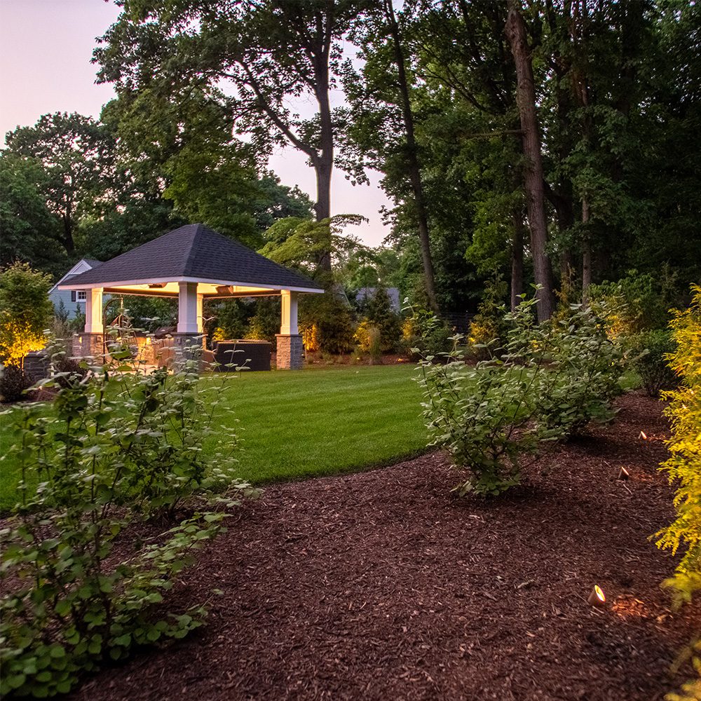Backyard landscape Sponzilli Landscaping Group, Inc.
