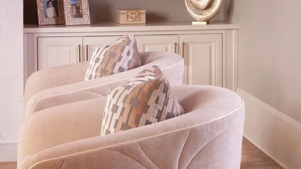 Chairs Peak Interiors By Chunja
