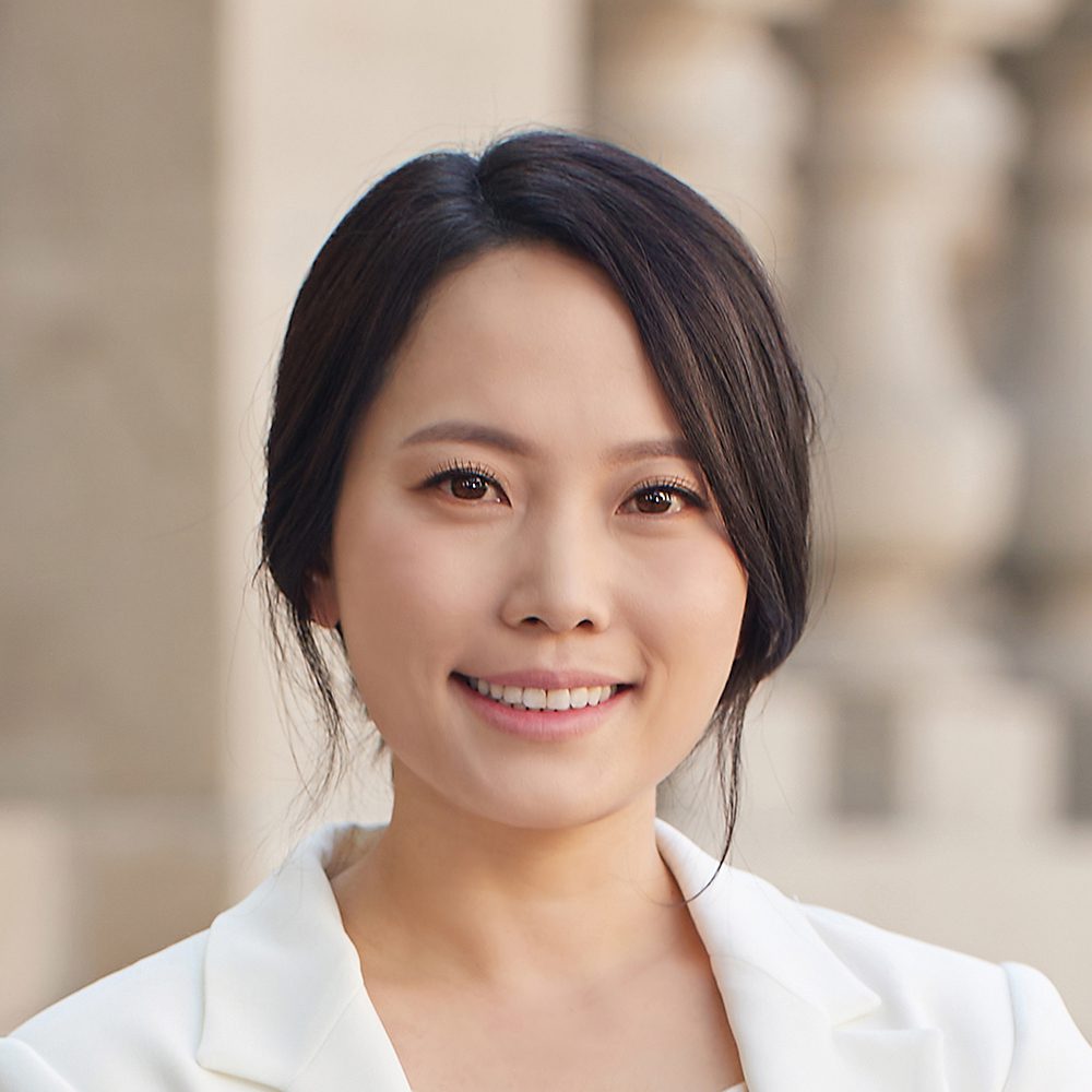 Dr. Alison Kang