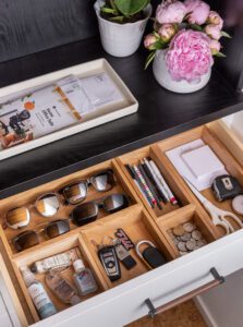Drawer-Ashley Bienvenu, LLC:Neat Method