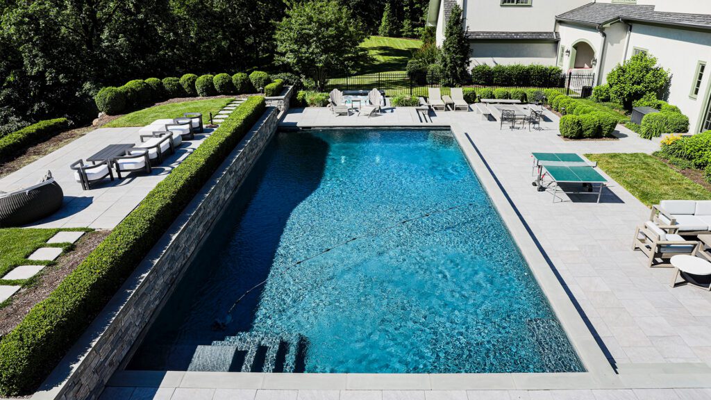Designing Pool Landscapes That Stay Beautiful All Summer