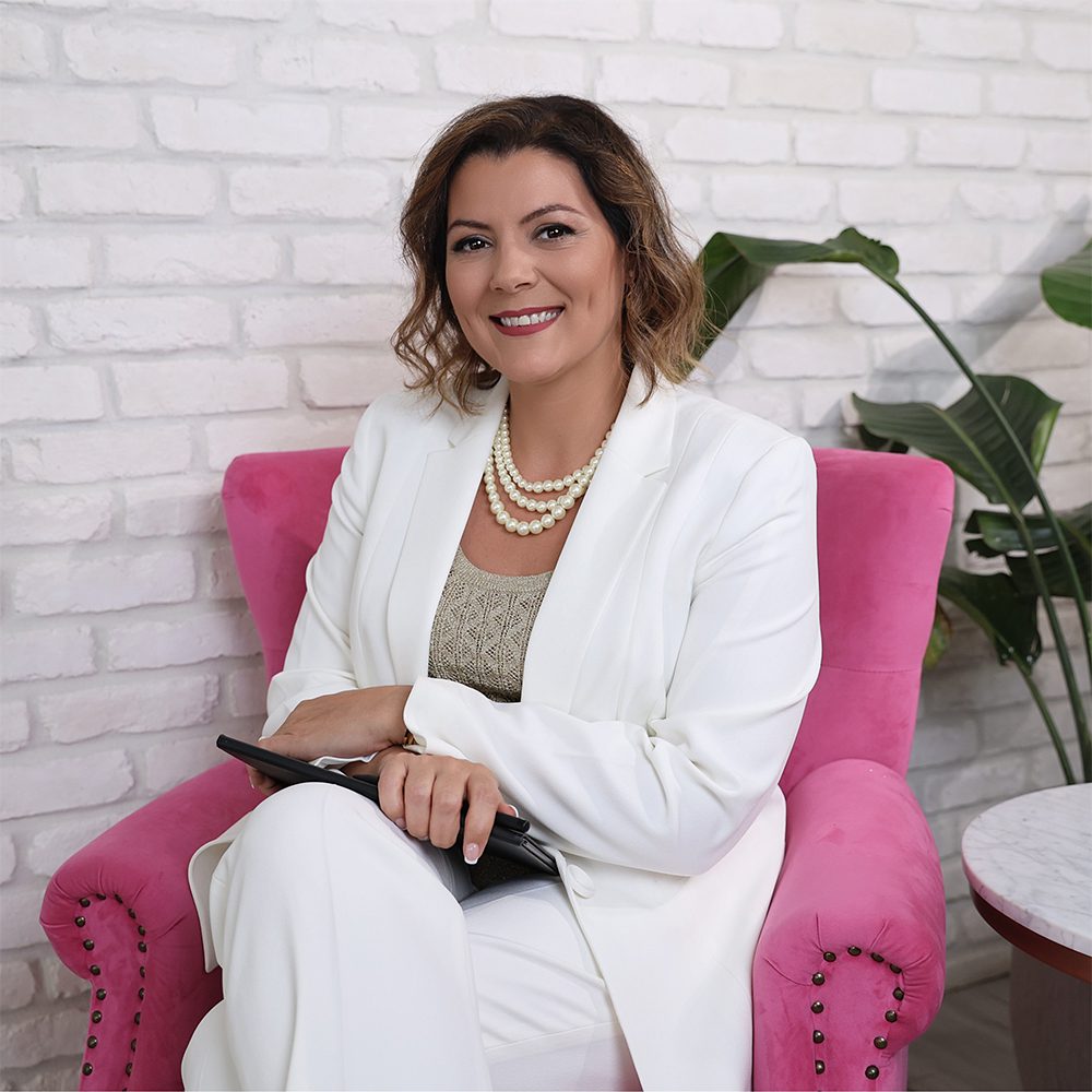 Nicole Davidson