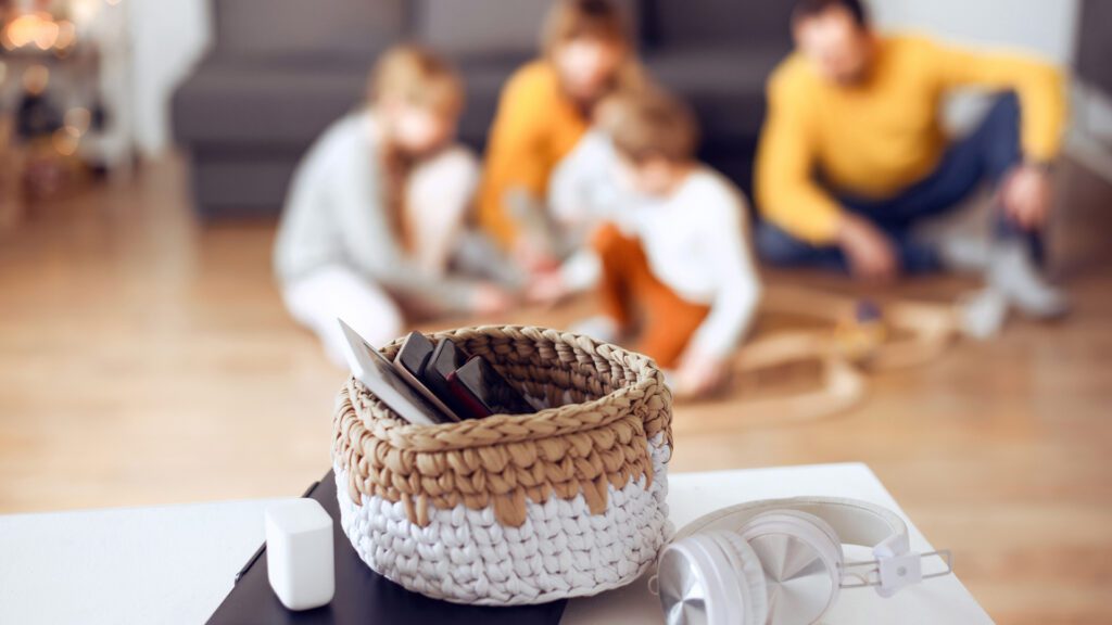 What Happens to Kids’ Brains When They Put the Phone Down