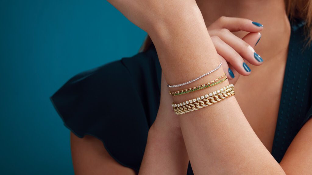 Unforgettable Bridal Party Gifts: How to Thank the Ones Who Stand by You