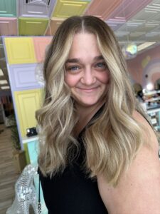 Jovi Salon hair color selfie