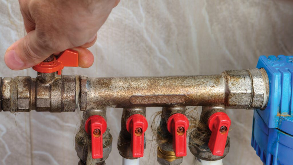September Home Plumbing Check: 7 Simple Things Every Knoxville Homeowner Should Do Before Temperatures Drop