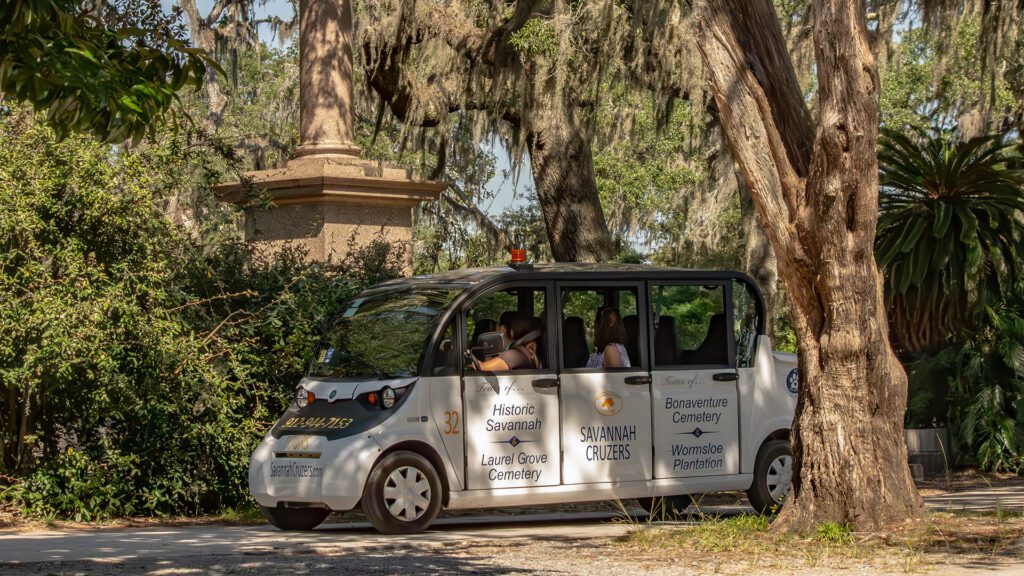 Tour bus in Savannah, Georgia Savannah Cruzers