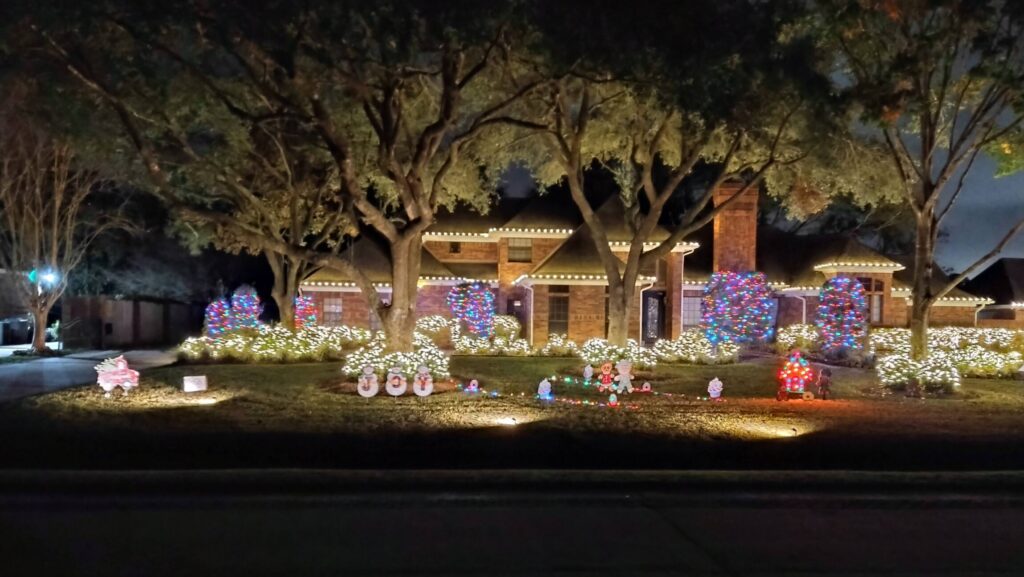 Outdoor Christmas Light Ideas to Create a Stunning Holiday Display