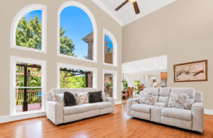 Rockin Realty LLC Powered By Exp living room