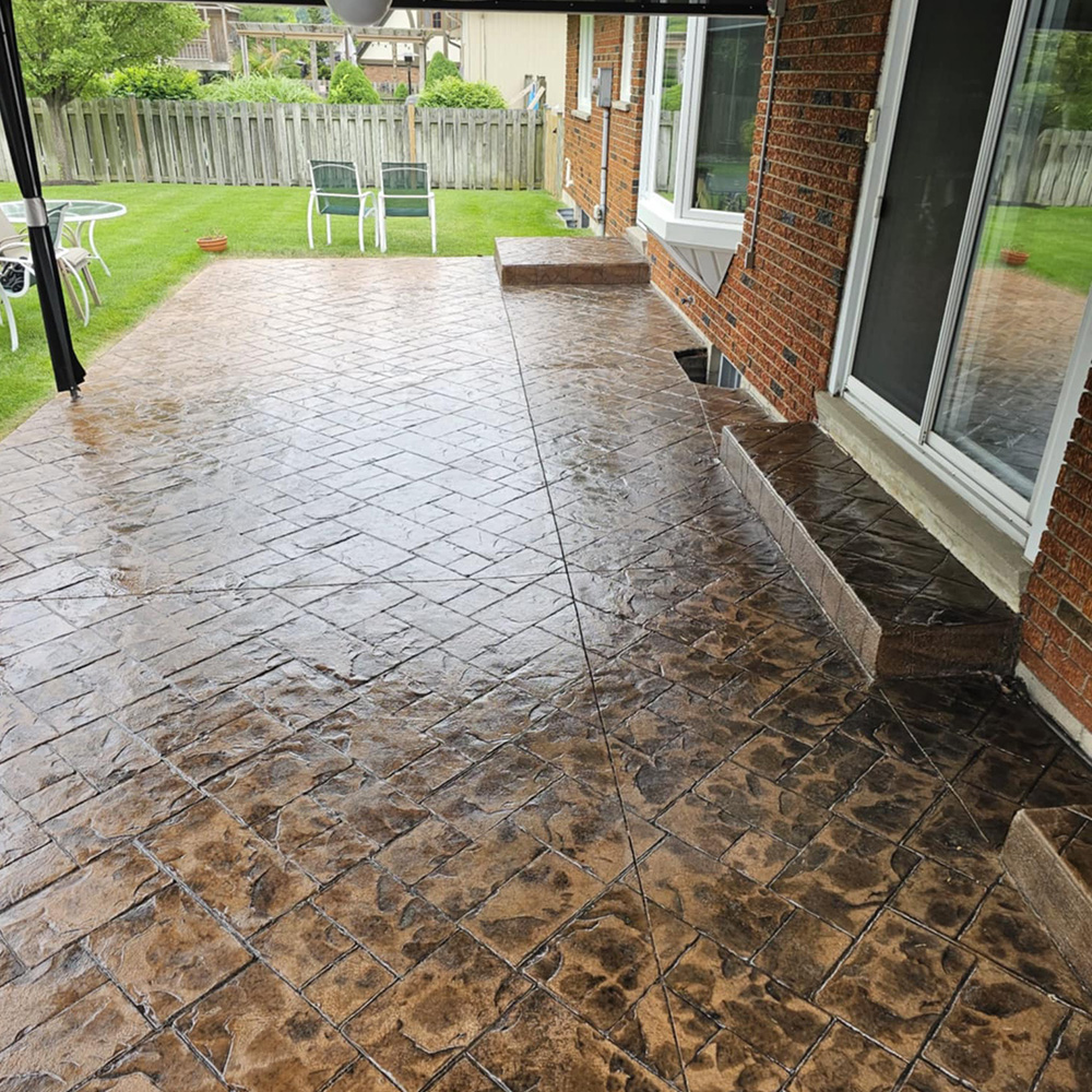 Concrete patio Adamo Construction