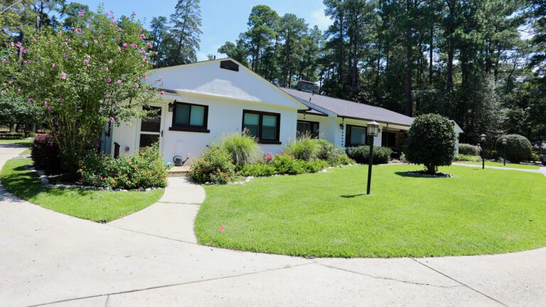 Sellers: Your Landscape Shapes the First Impression