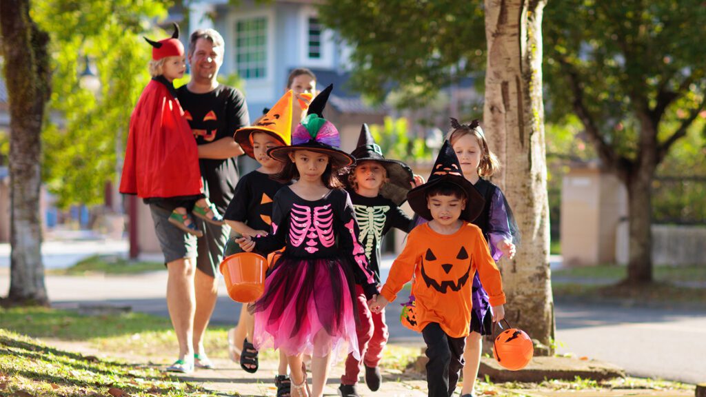 3 Spooktacular Tips for Keeping Your Child’s Smile Healthy This Halloween